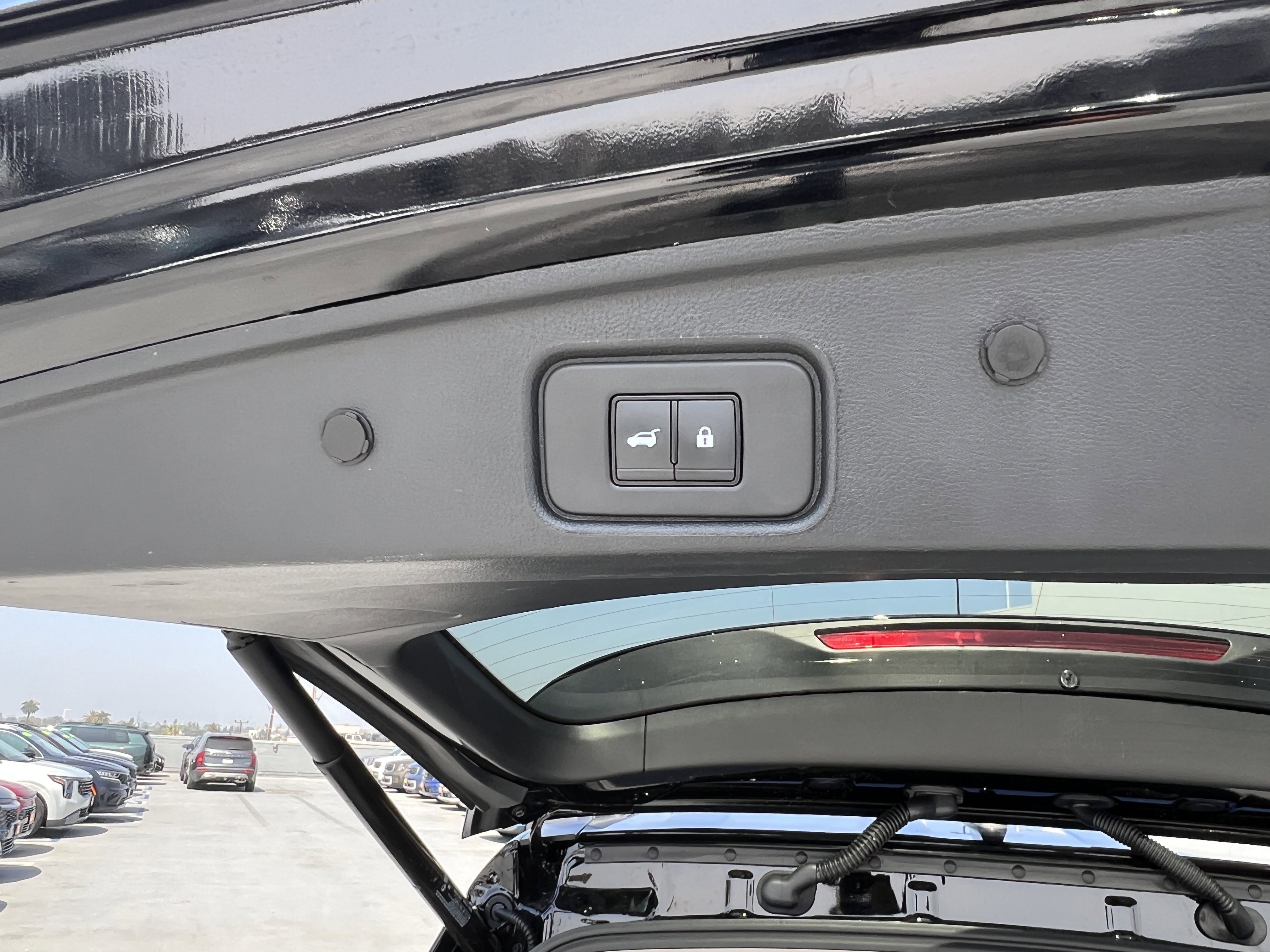 Used 2025 Nissan Pathfinder SV w/ Cargo Package image 23