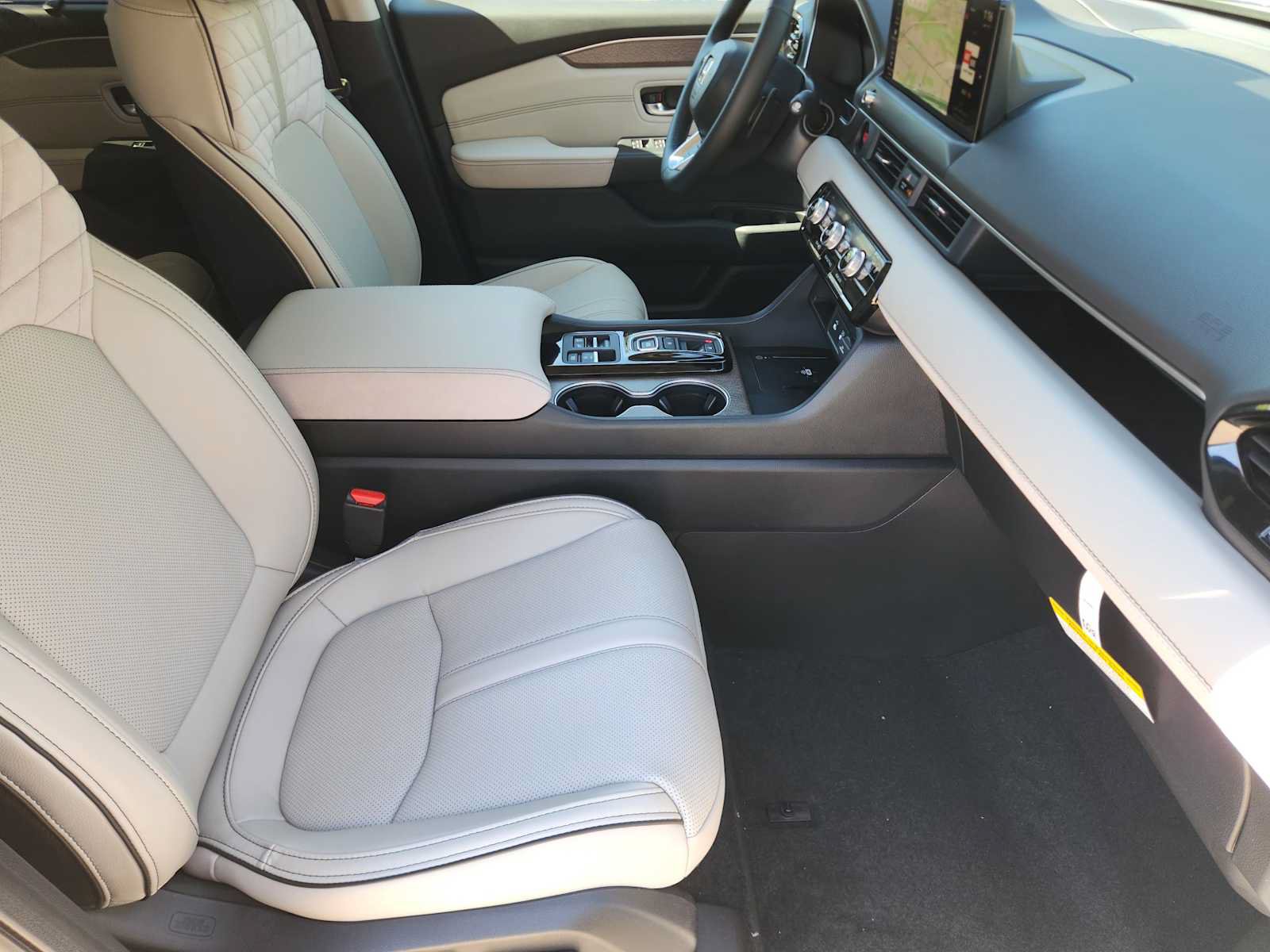 New 2026 Honda Pilot Elite image 12