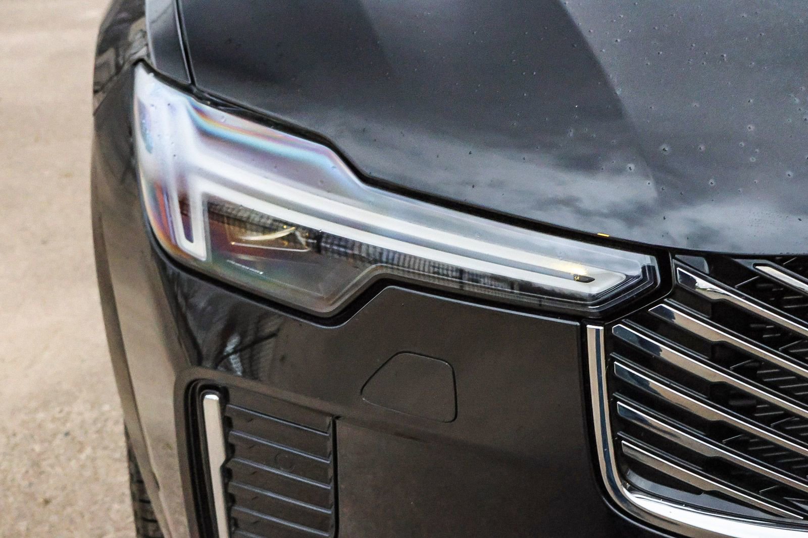 Used 2025 Volvo XC90 B6 Plus w/ Protection Package Premier image 16