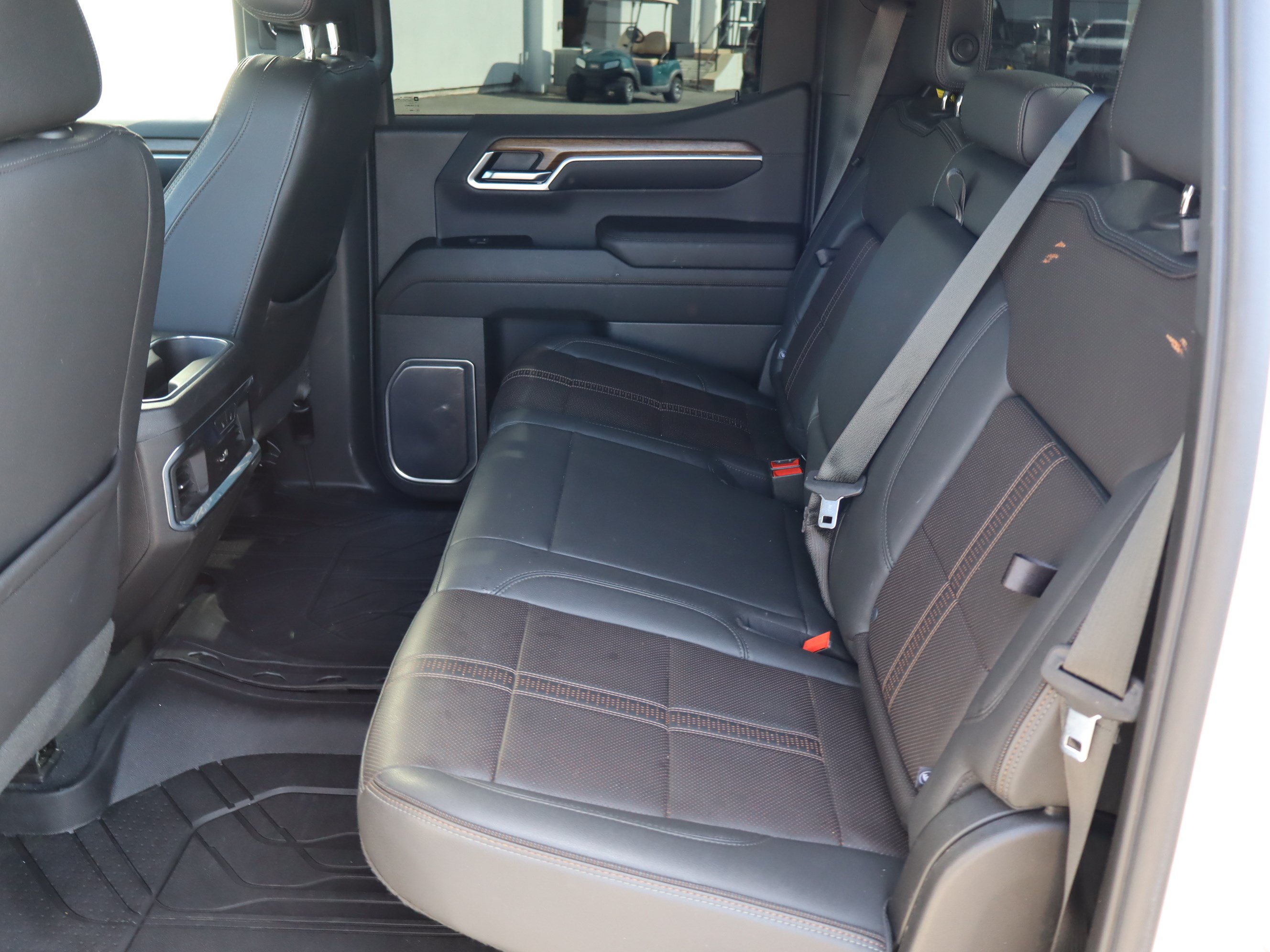 Used 2022 Chevrolet Silverado 1500 High Country w/ High Country Premium Package AWD/4WD image 35