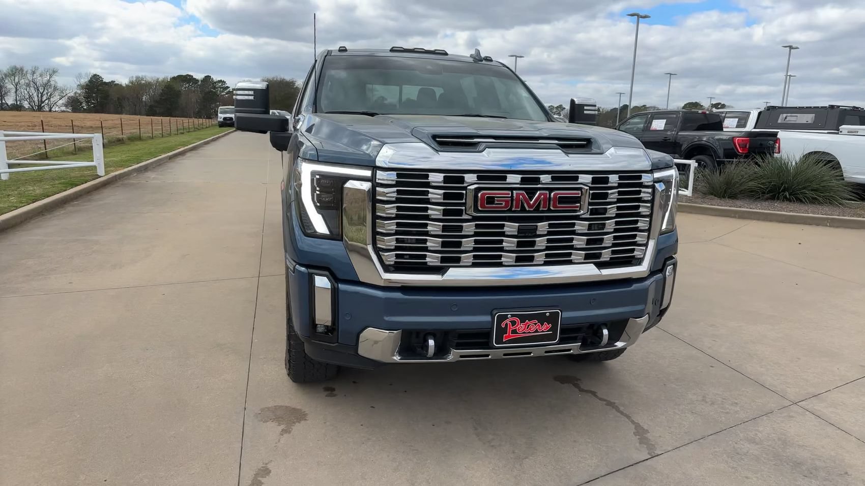 Used 2024 GMC Sierra 2500 Denali w/ Denali Reserve Package AWD/4WD image 4
