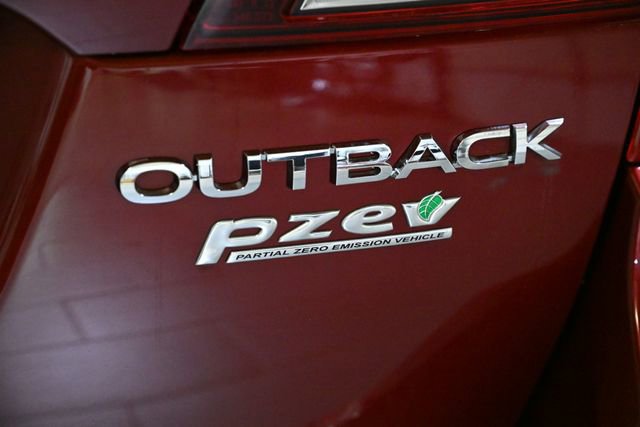 Used 2017 Subaru Outback 2.5i Premium image 11