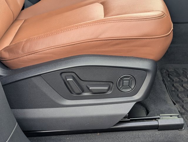 Used 2022 Audi Q8 Premium Plus w/ Premium Plus Package image 34