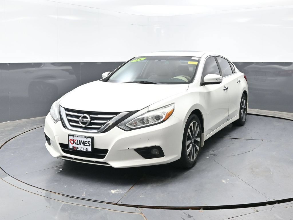Used 2016 Nissan Altima 2.5 SL w/ 2.5 Technology Package FWD image 6