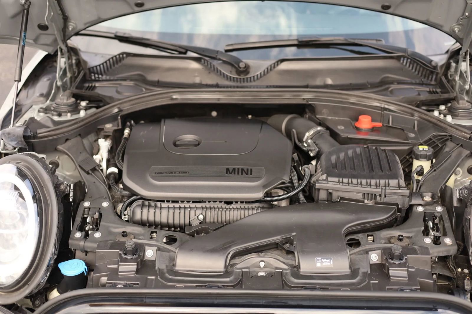 Used 2020 MINI Cooper Clubman S w/ Premium Package image 43