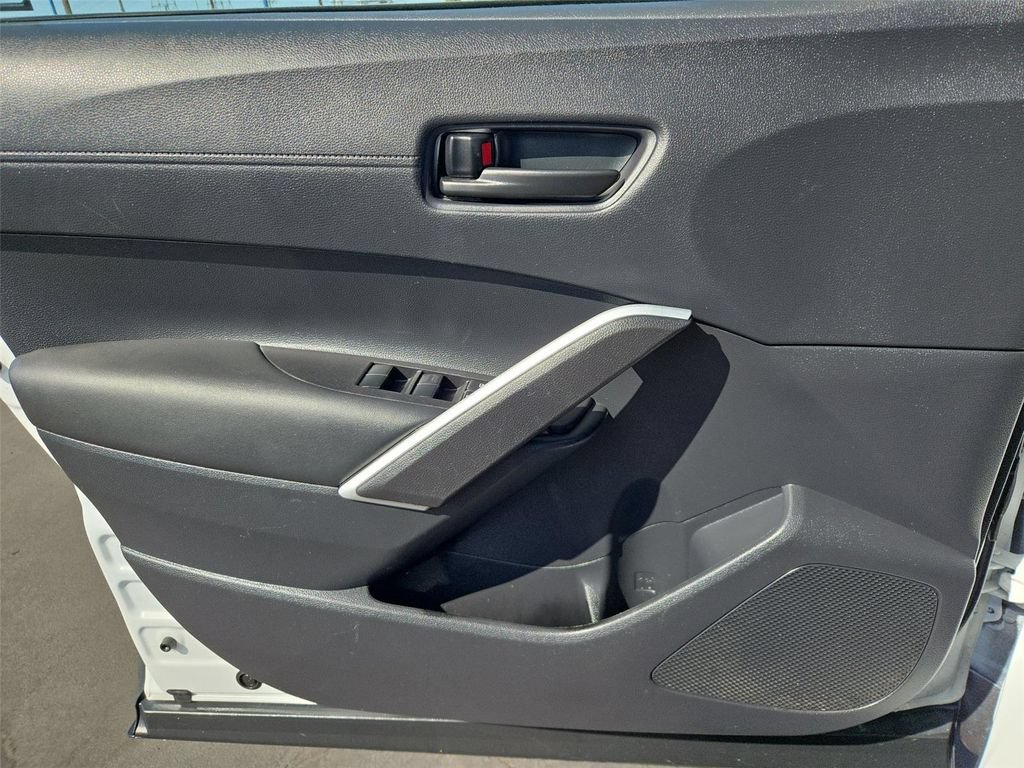 Used 2026 Toyota Corolla Cross LE FWD image 14