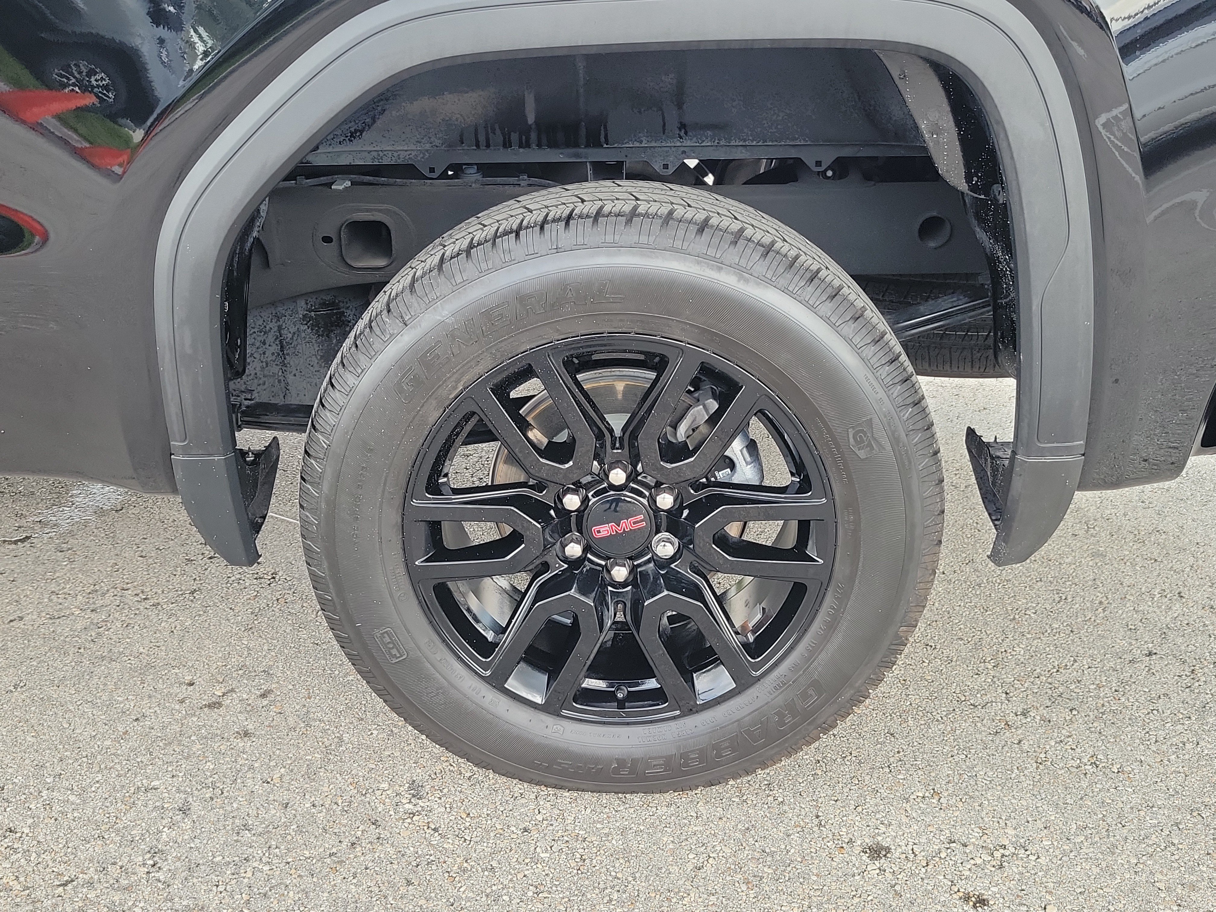 Used 2025 GMC Sierra 1500 Pro w/ Graphite Edition RWD image 9