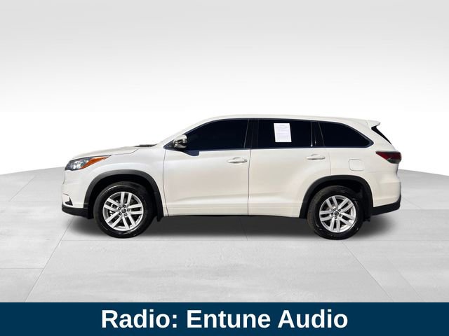 Used 2016 Toyota Highlander LE image 2