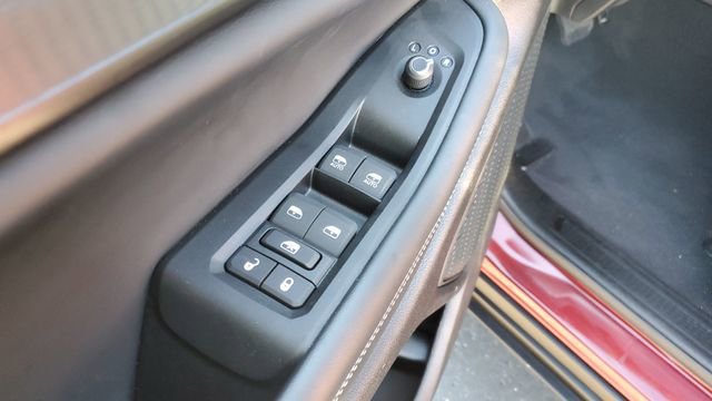 Certified 2024 Jeep Grand Cherokee L Altitude image 5