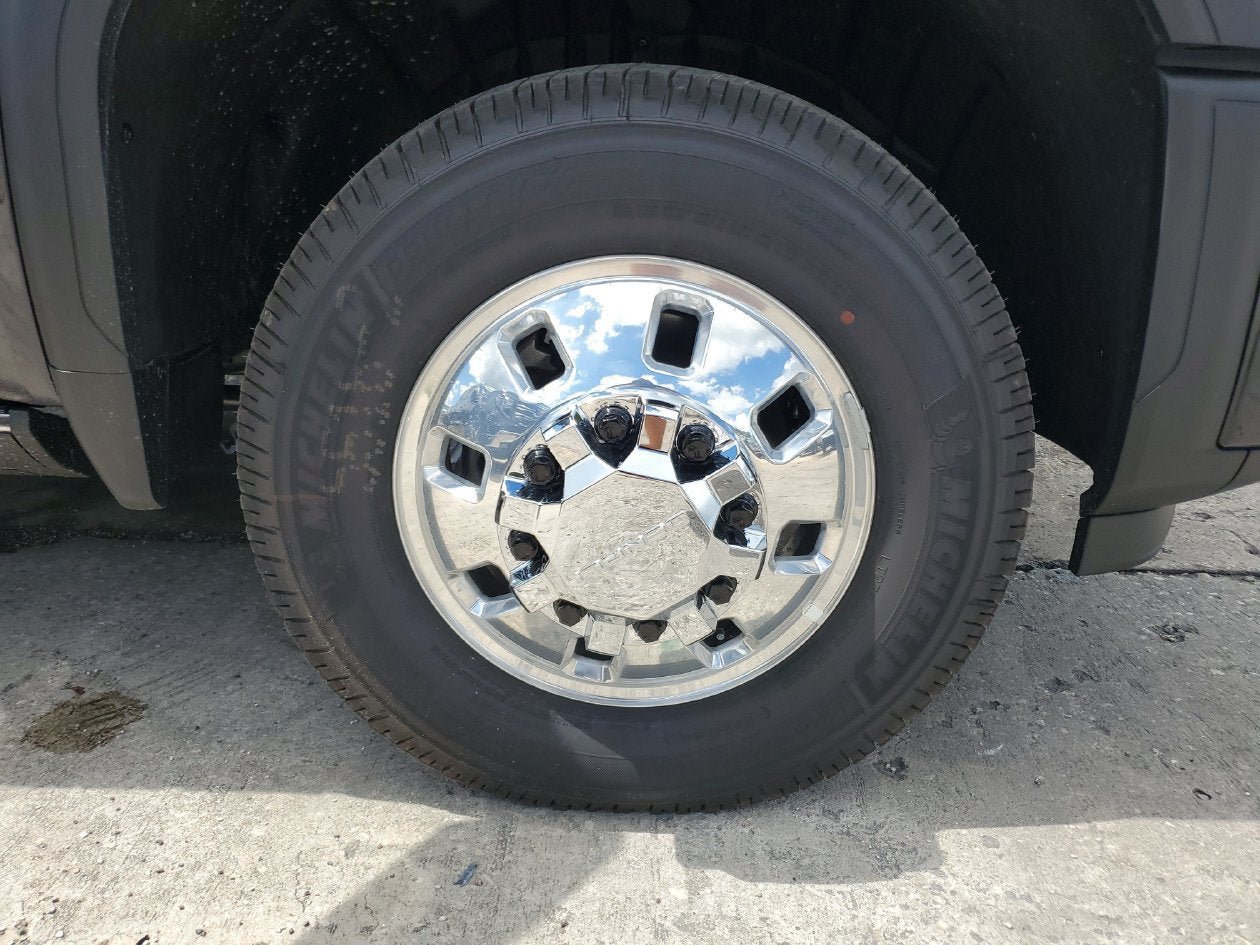 New 2026 GMC Sierra 3500 Denali Ultimate AWD/4WD image 6