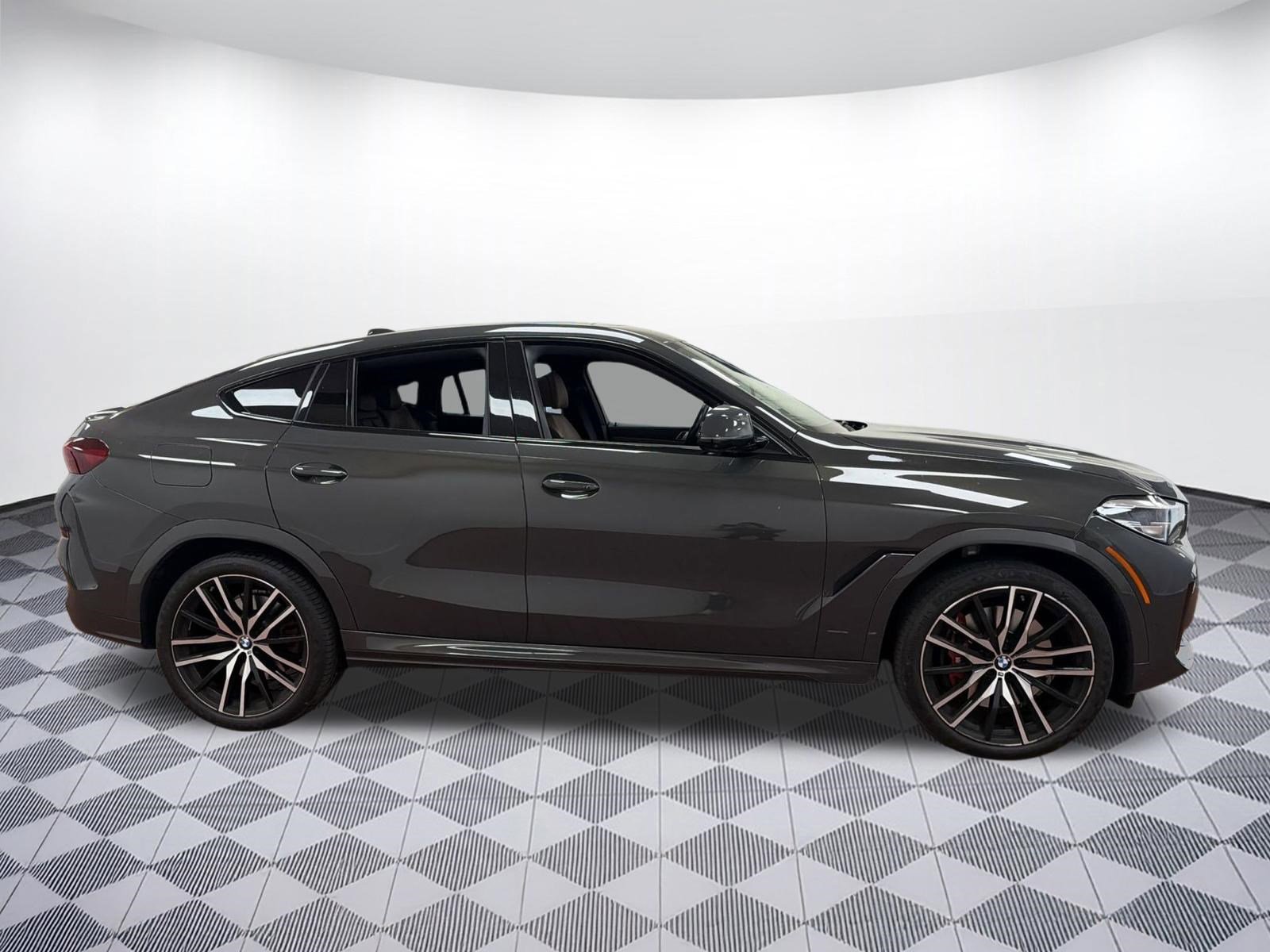 Certified 2023 BMW X6 M50i AWD/4WD image 7