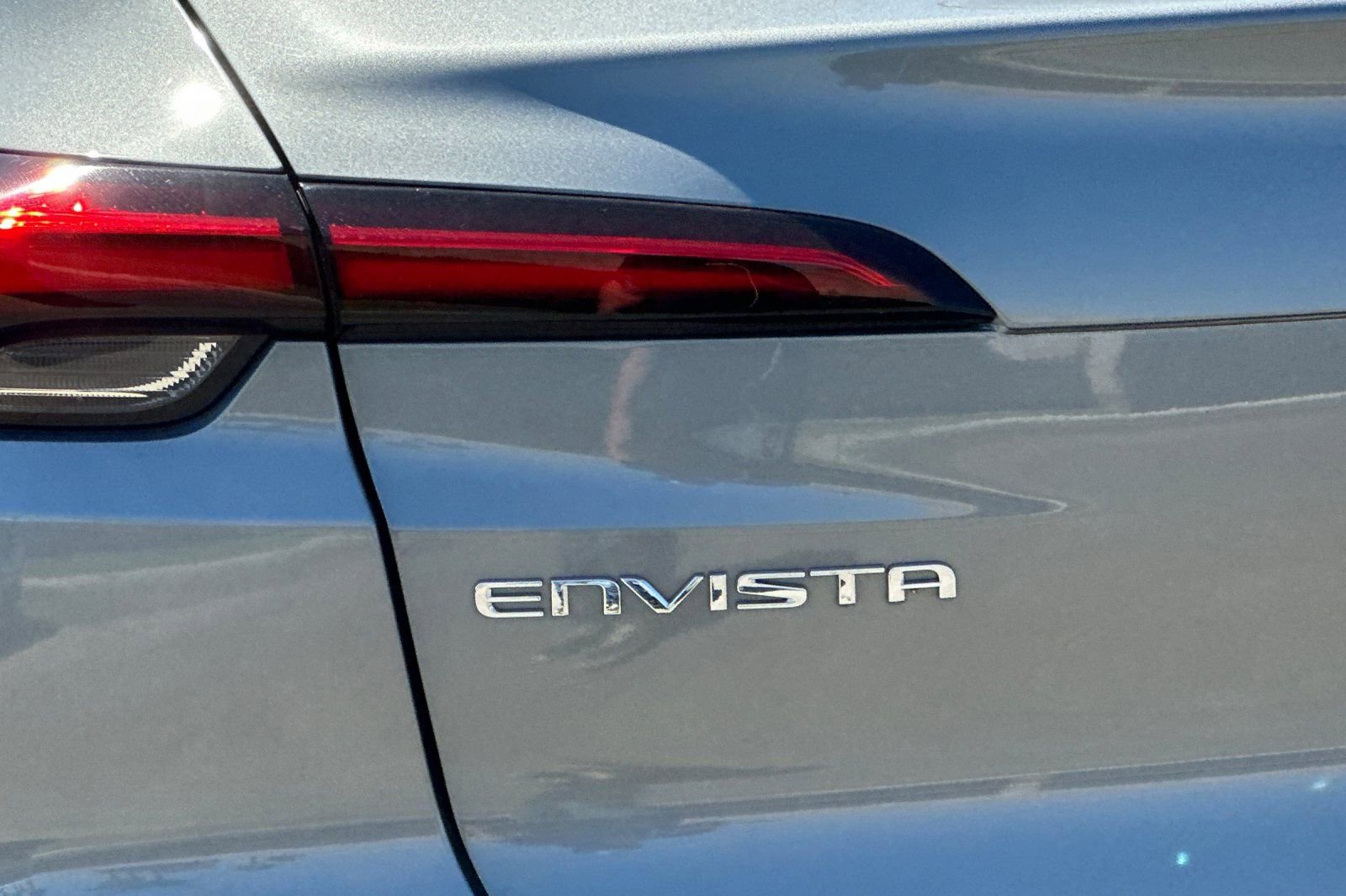 Certified 2025 Buick Envista Sport Touring image 27