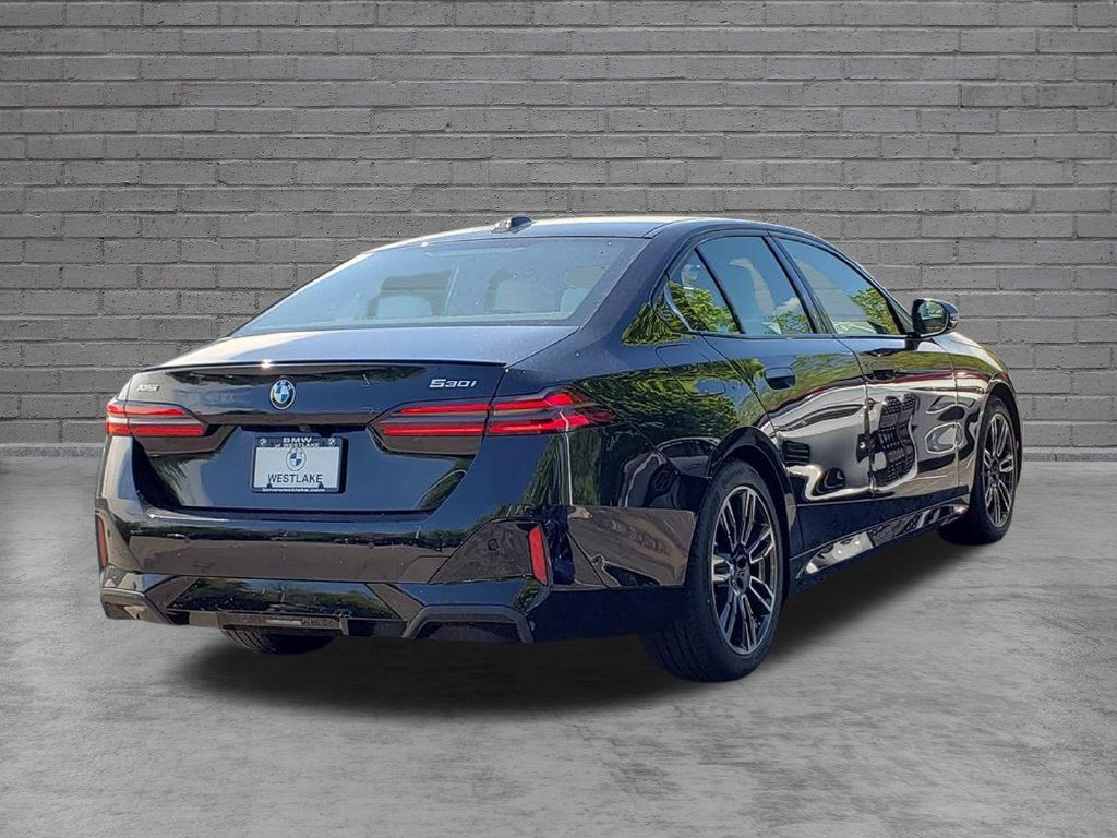 New 2027 BMW 530i xDrive w/ M Sport Package AWD/4WD image 4