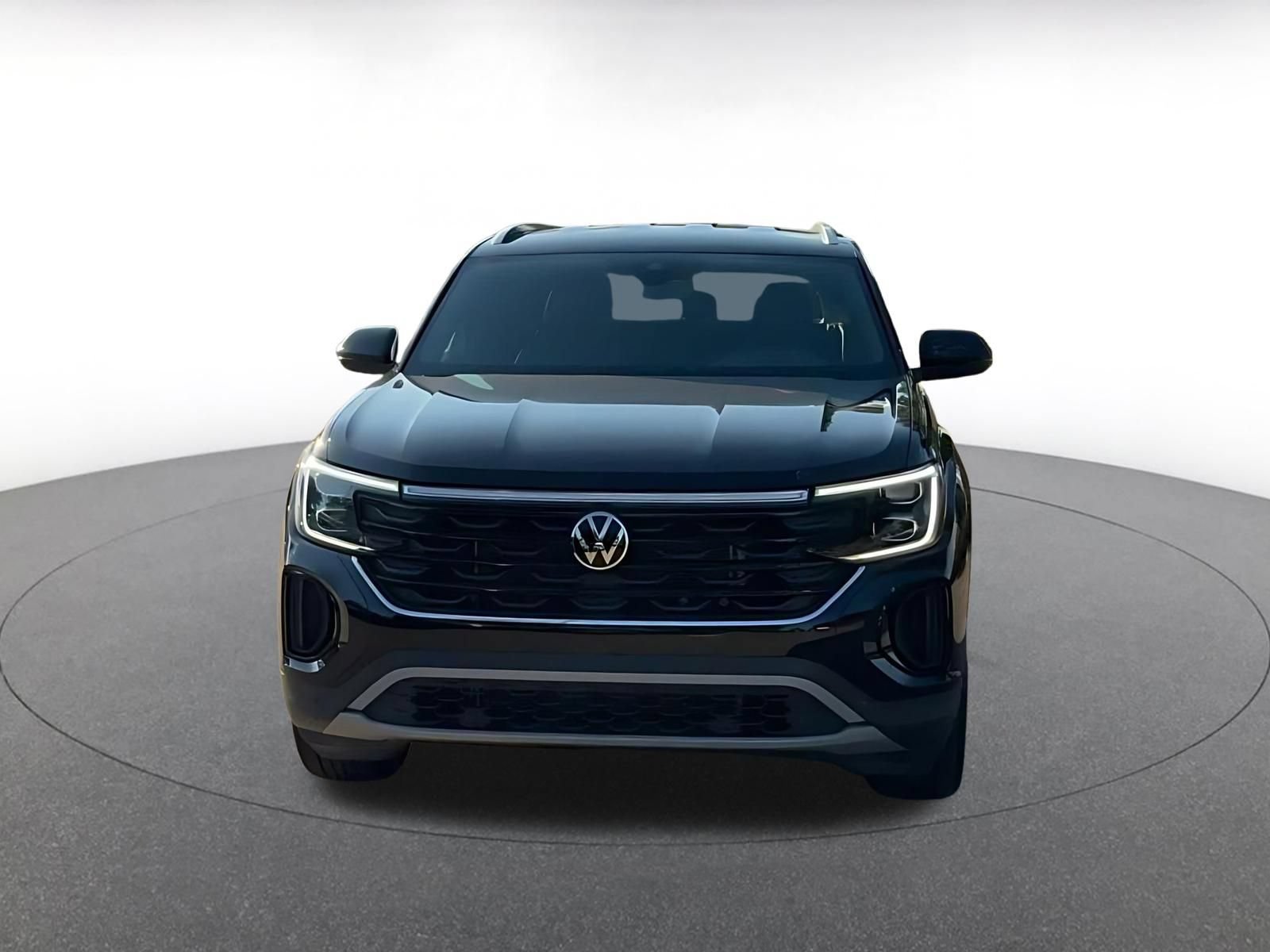 Used 2026 Volkswagen Atlas Cross Sport SE FWD image 4