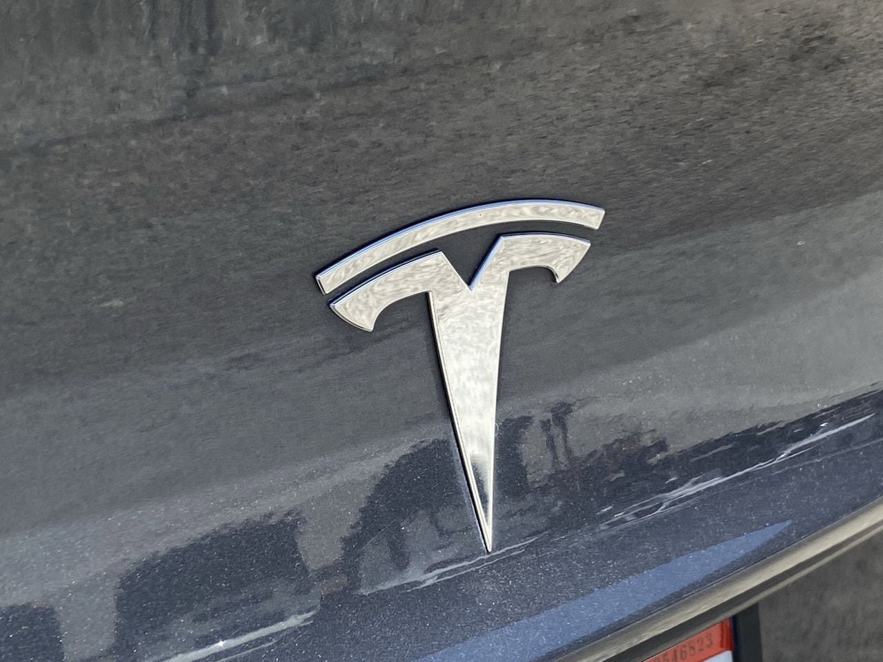 Used 2018 Tesla Model 3 Mid Range RWD image 5