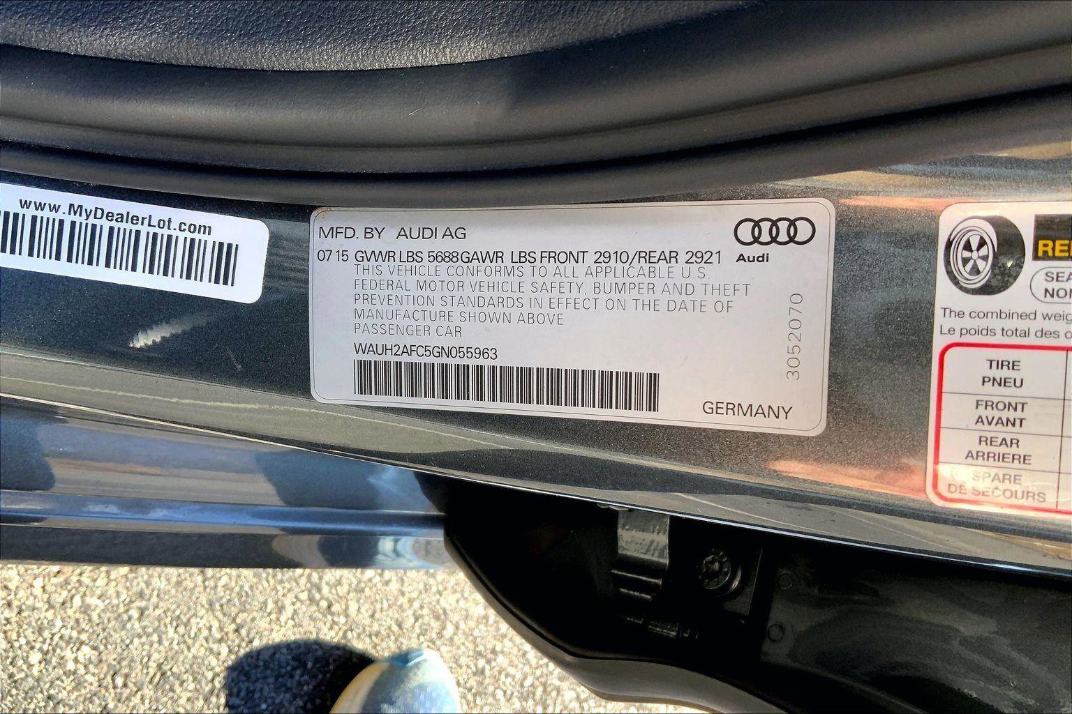 Used 2016 Audi S6 Prestige w/ Prestige Package image 29