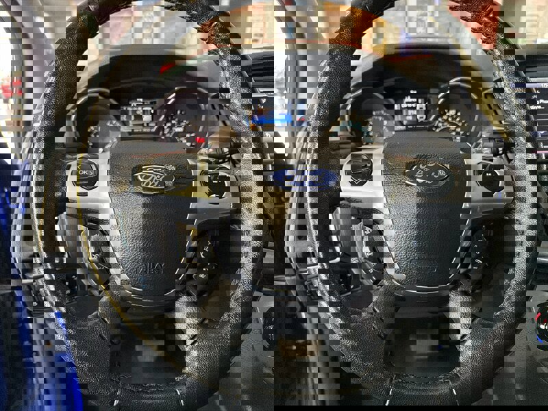 Used 2013 Ford Focus Titanium w/ Luxury Pkg image 13