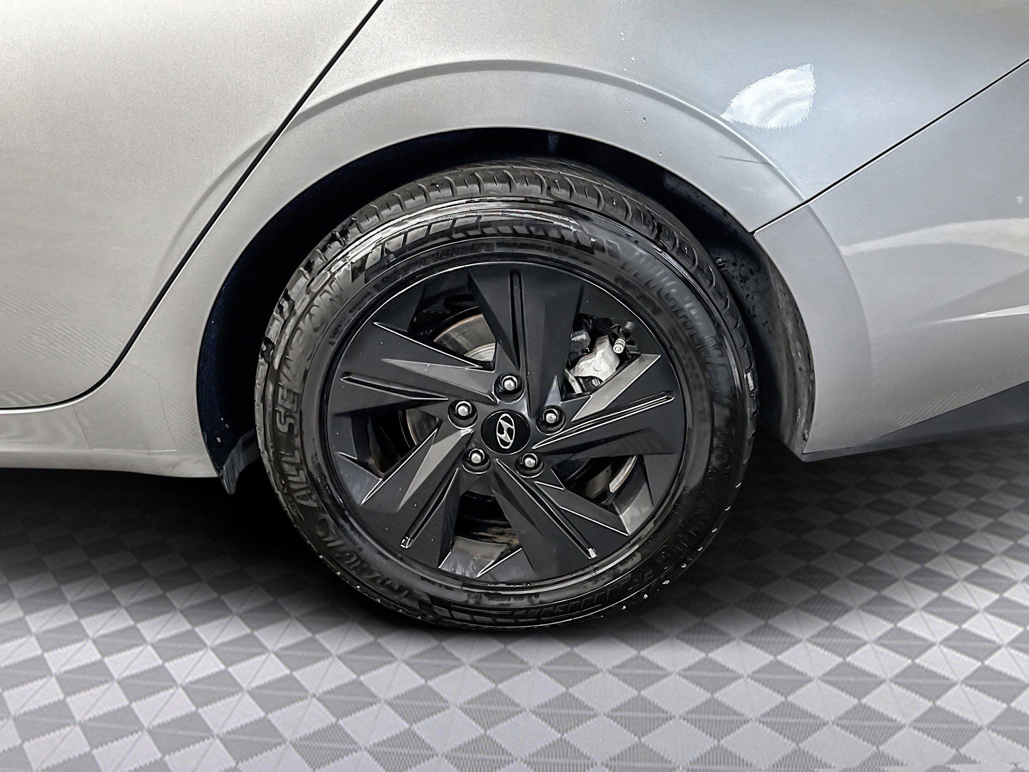 Used 2021 Hyundai Elantra SEL image 37