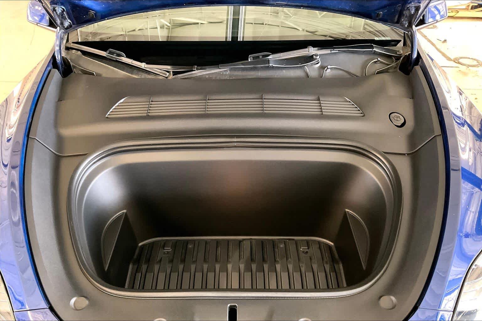 Used 2023 Tesla Model Y AWD image 27