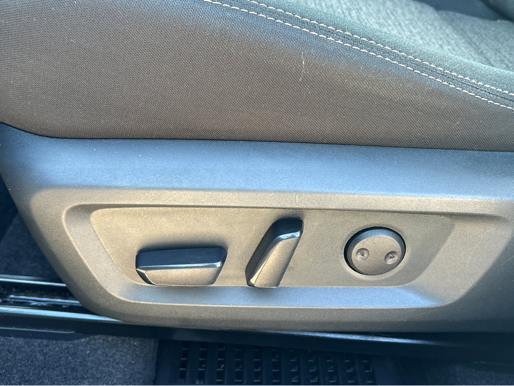 Used 2022 Nissan Rogue SV image 20