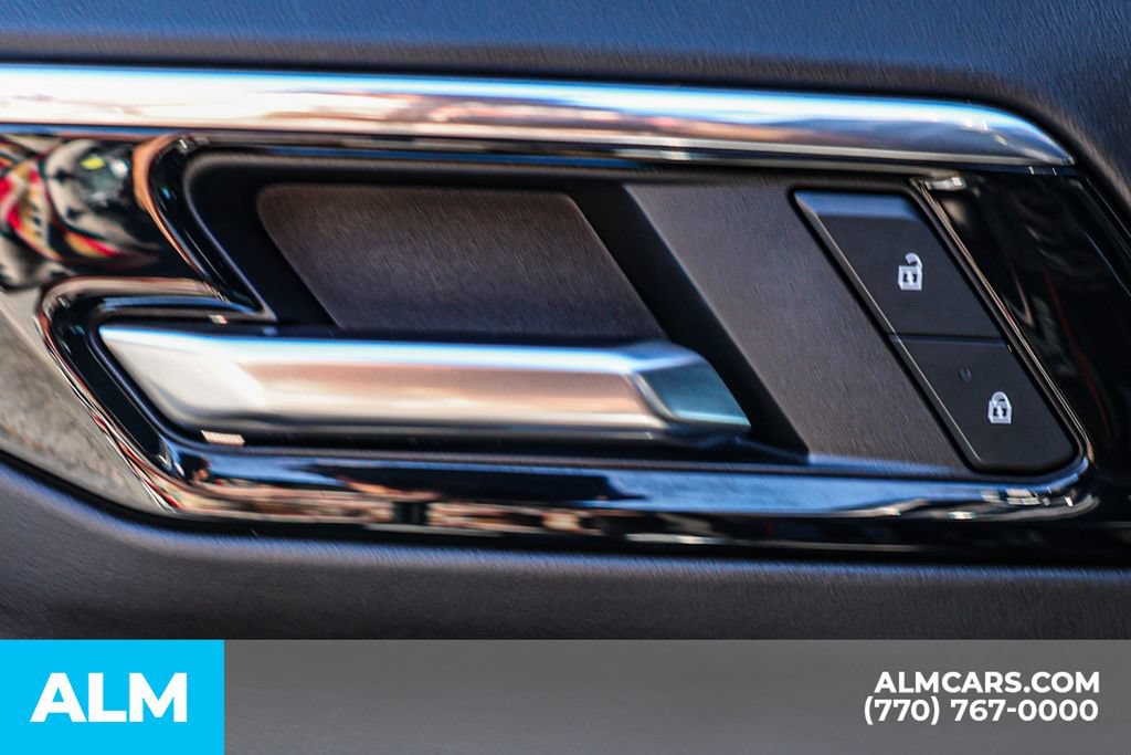 Used 2025 Chevrolet Tahoe LT AWD/4WD image 52