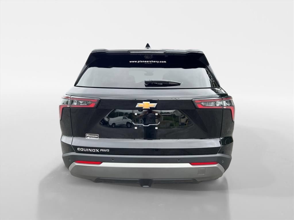 Used 2026 Chevrolet Equinox LT w/ Safety and Technology Package AWD/4WD image 4