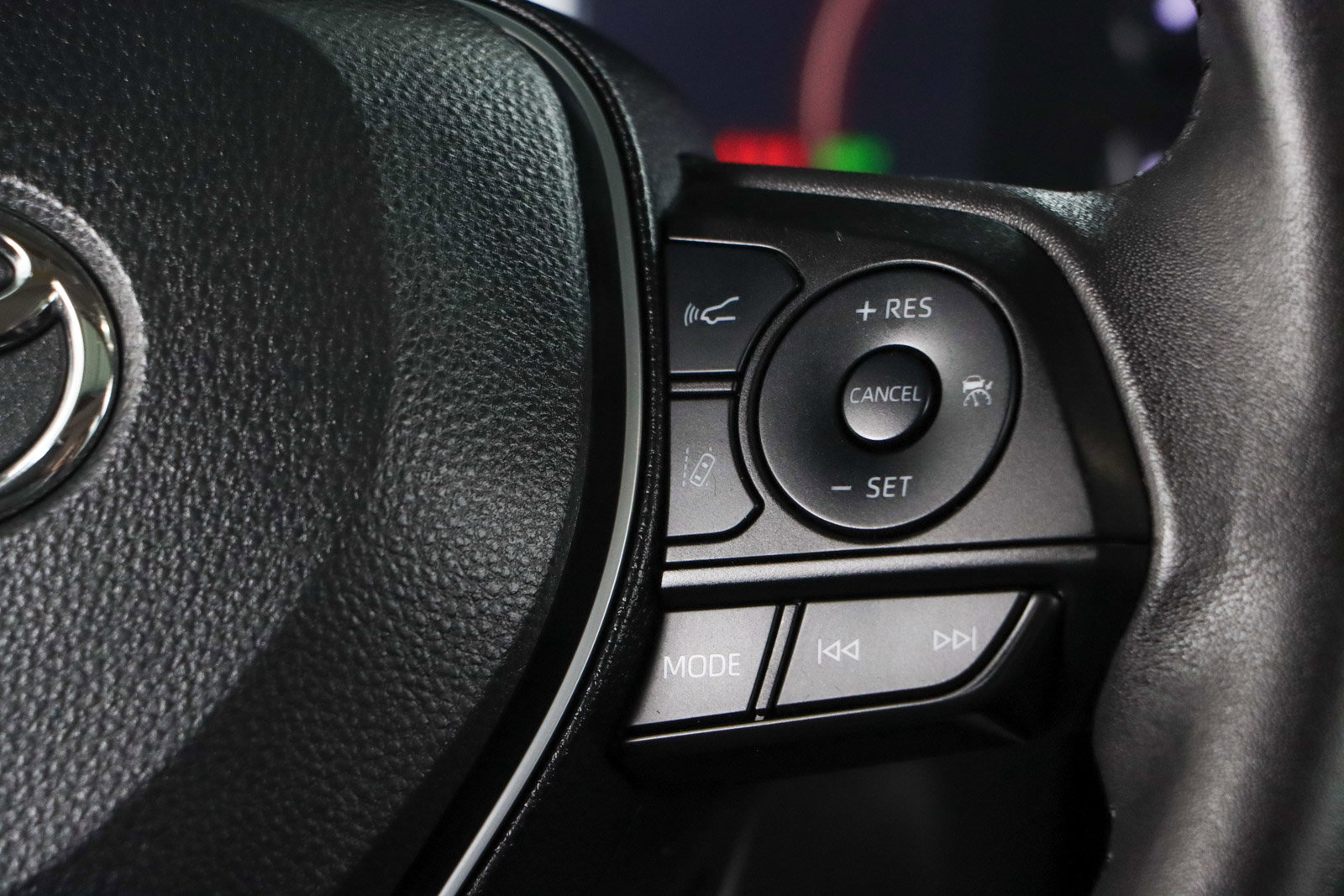 Used 2024 Toyota RAV4 XLE Premium image 14