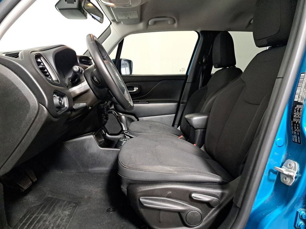 Used 2020 Jeep Renegade Altitude w/ UConnect 8.4 Nav Group image 11