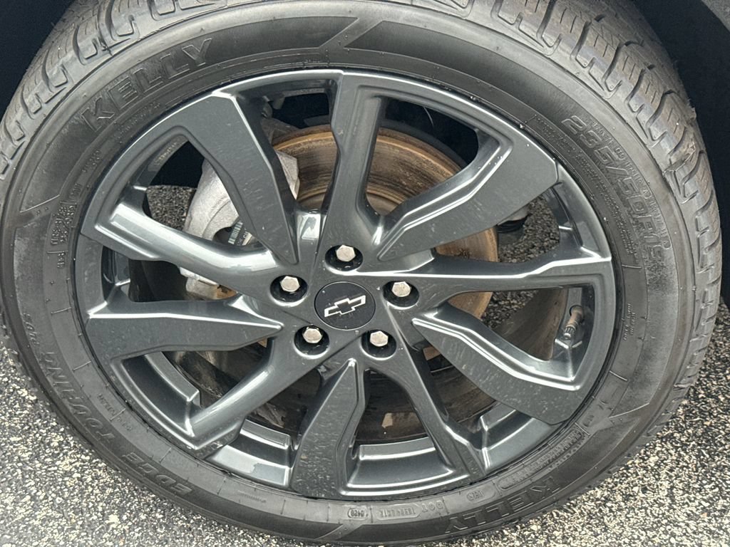 Certified 2023 Chevrolet Equinox RS FWD image 9