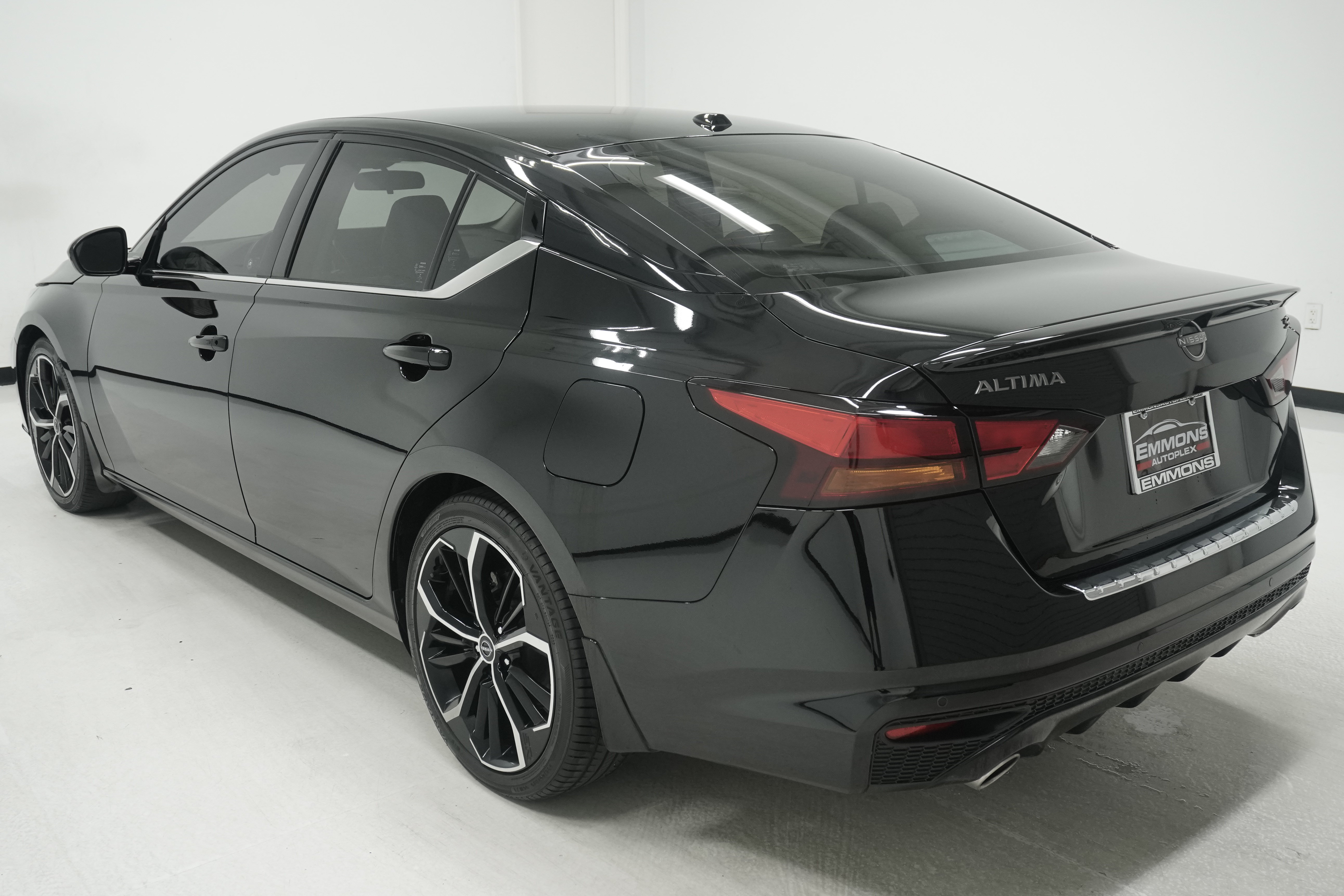 Used 2023 Nissan Altima 2.5 SR w/ SR Premium Package FWD image 6