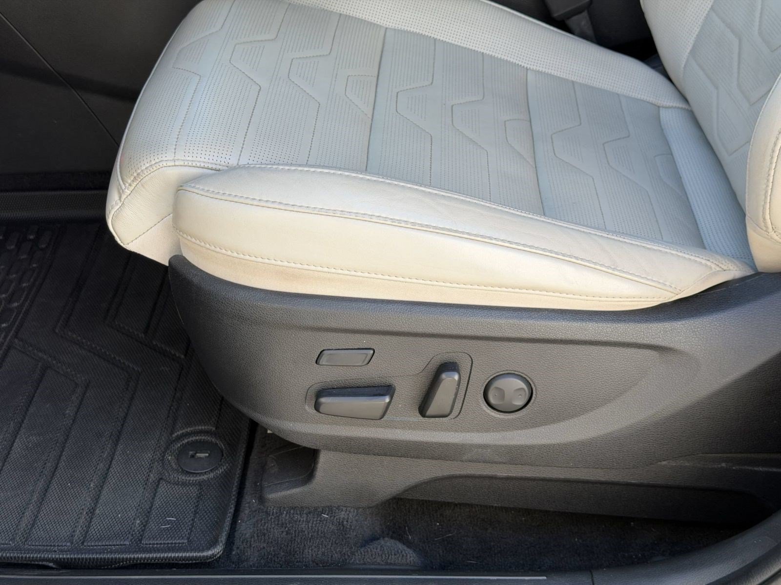 Used 2021 Kia Telluride SX w/ SX Prestige Package AWD/4WD image 14
