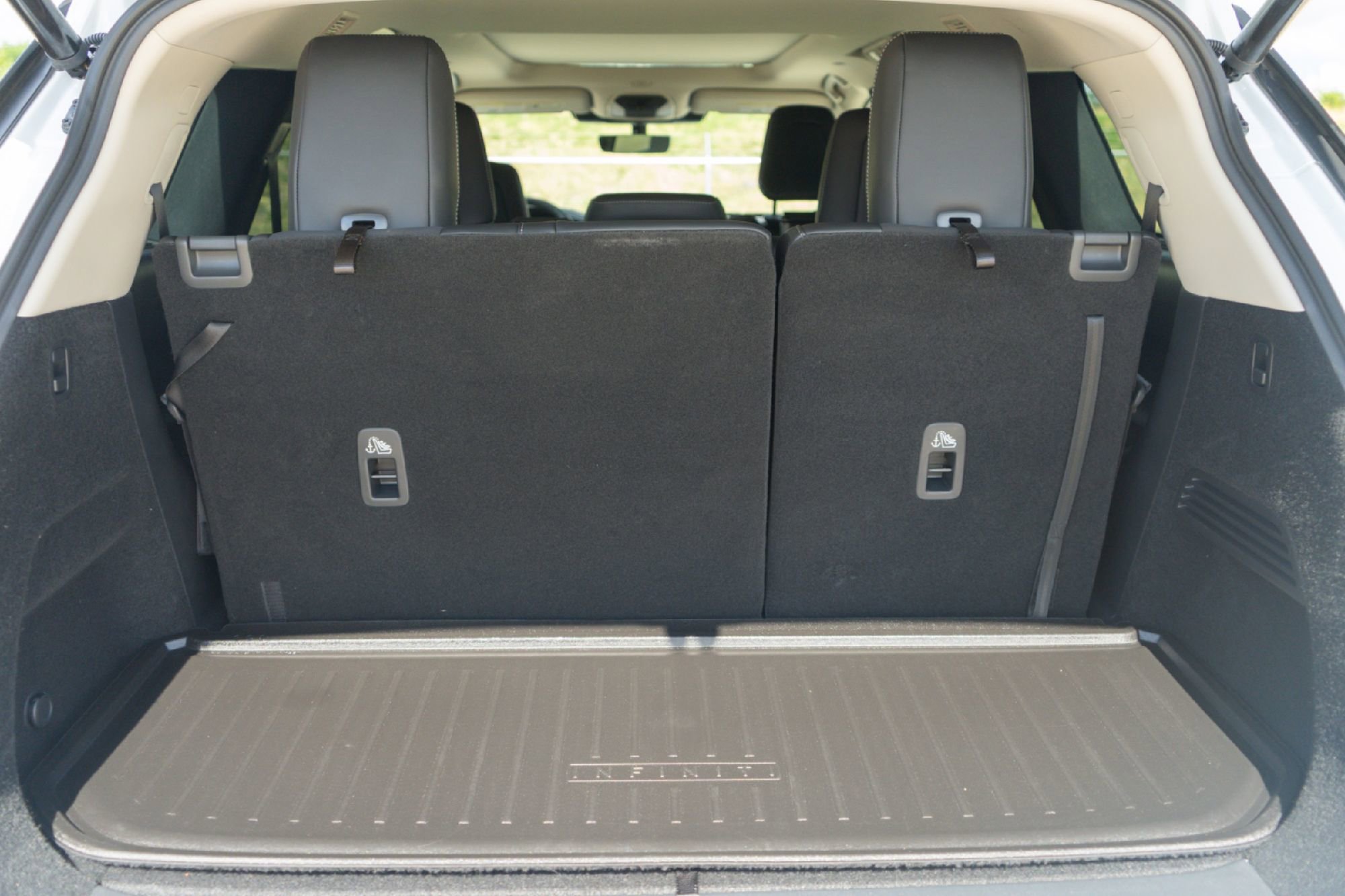 Certified 2026 INFINITI QX60 Luxe w/ Family Package image 26