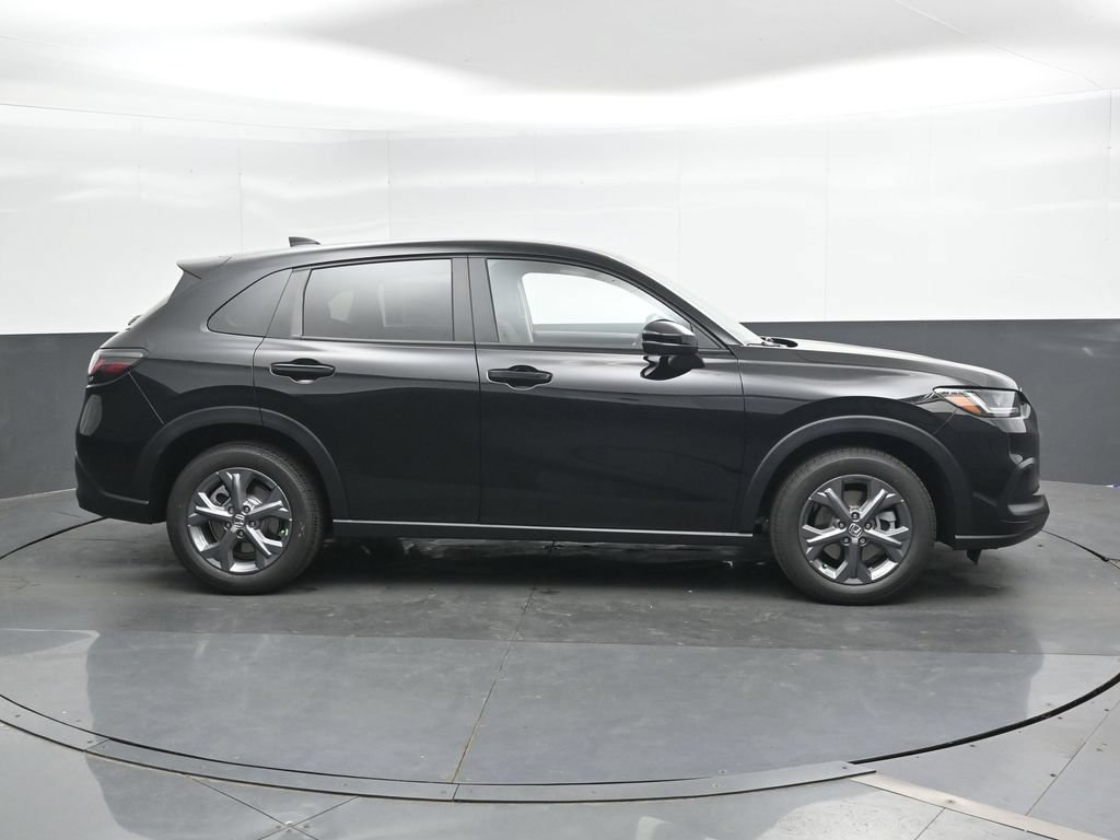 New 2027 Honda HR-V LX image 3
