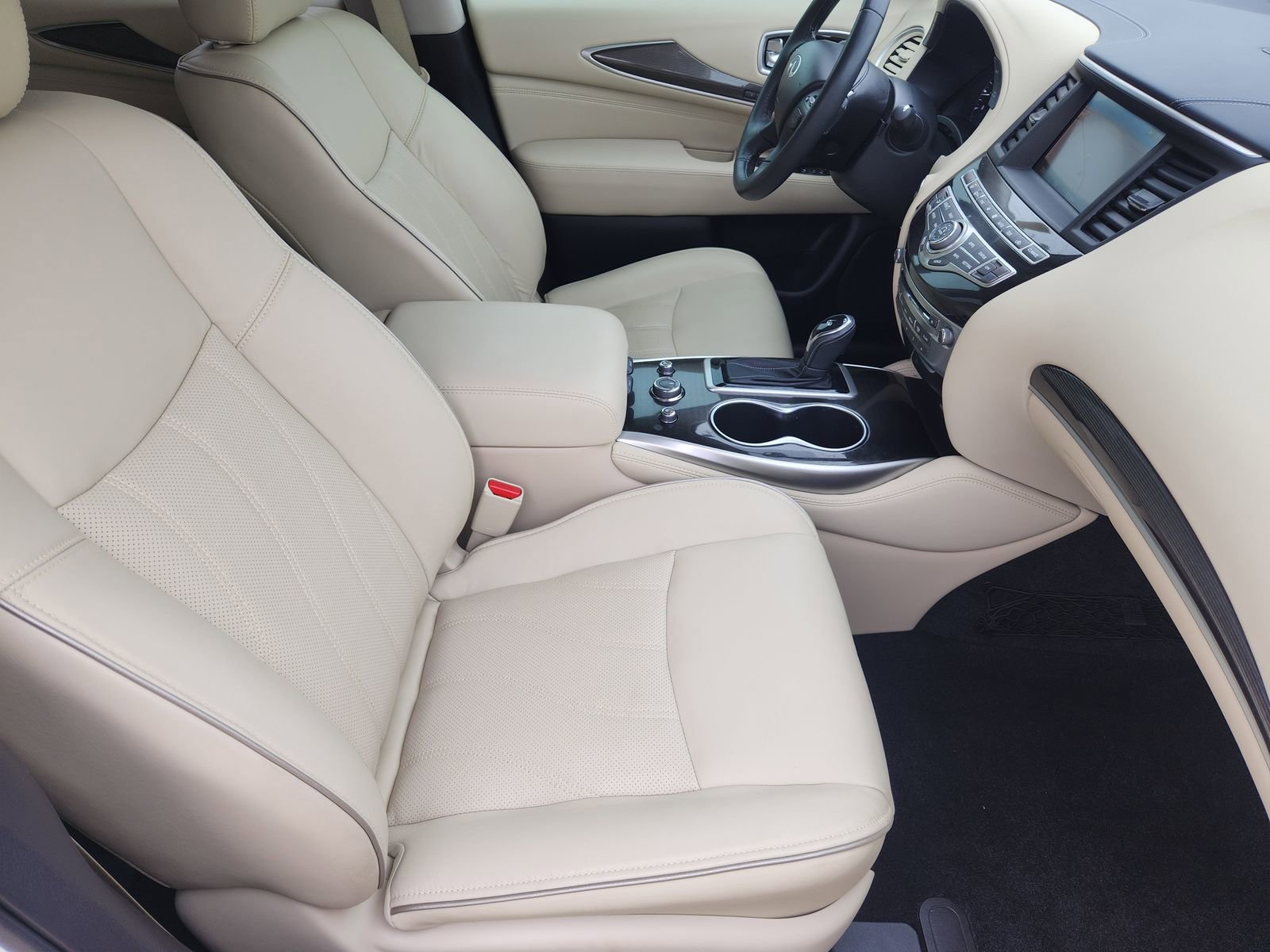 Used 2019 INFINITI QX60 Luxe w/ Essential Package FWD image 17