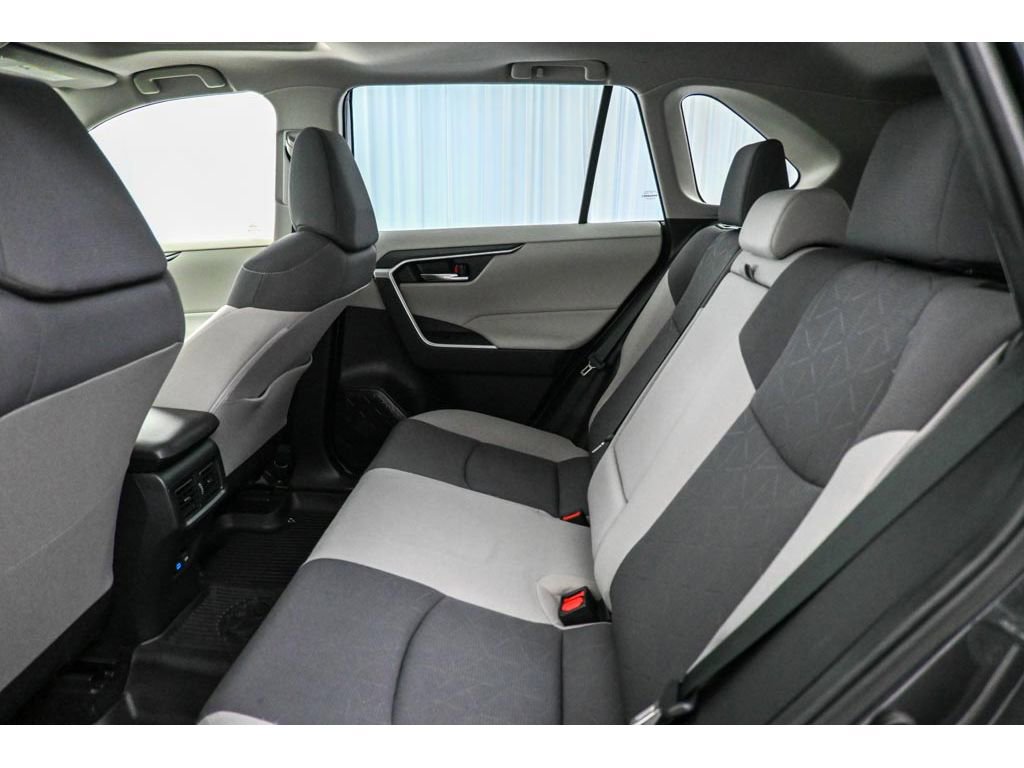 Used 2022 Toyota RAV4 XLE w/ Convenience Package image 20