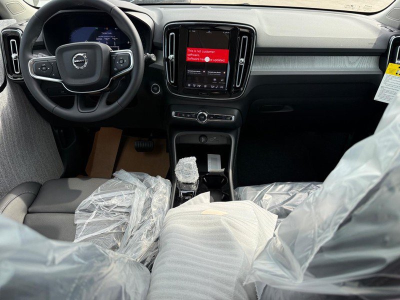 New 2026 Volvo XC40 B5 Plus w/ Protection Package Premier AWD/4WD image 6