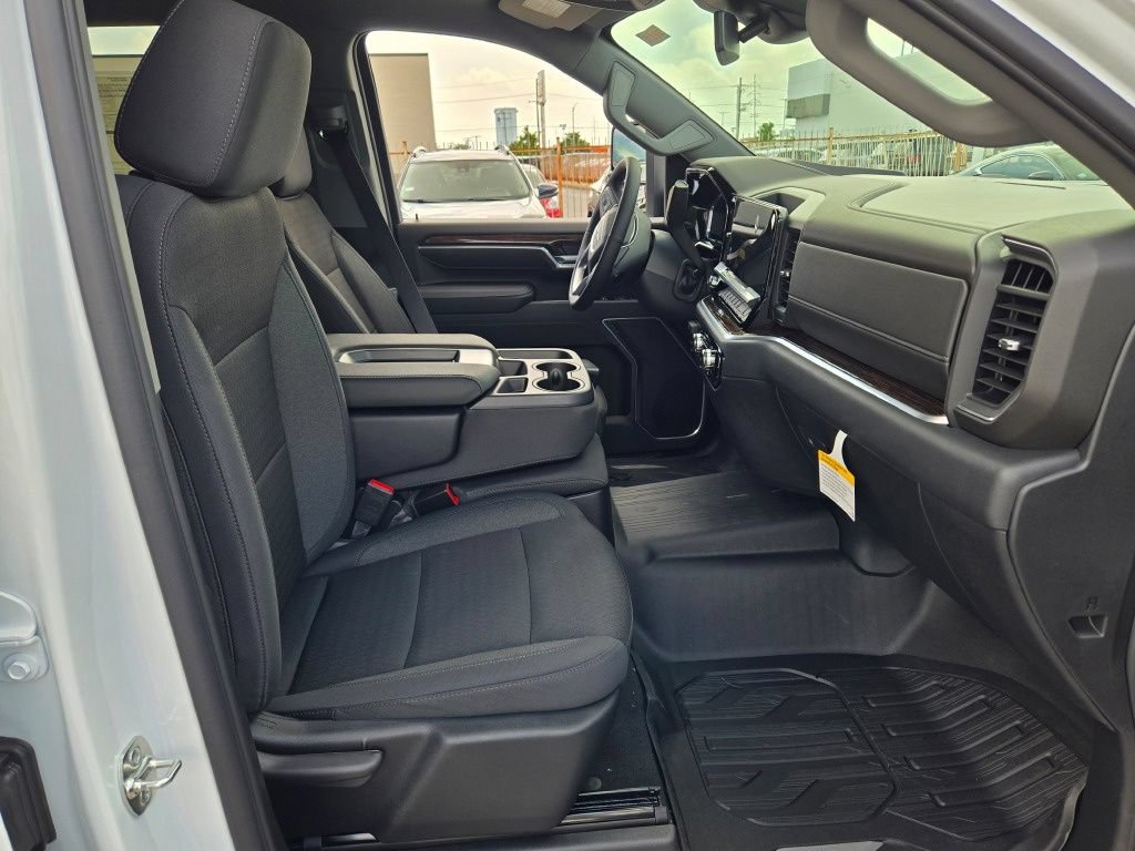 New 2026 GMC Sierra 2500 SLE w/ SLE Value Package; AWD/4WD image 15