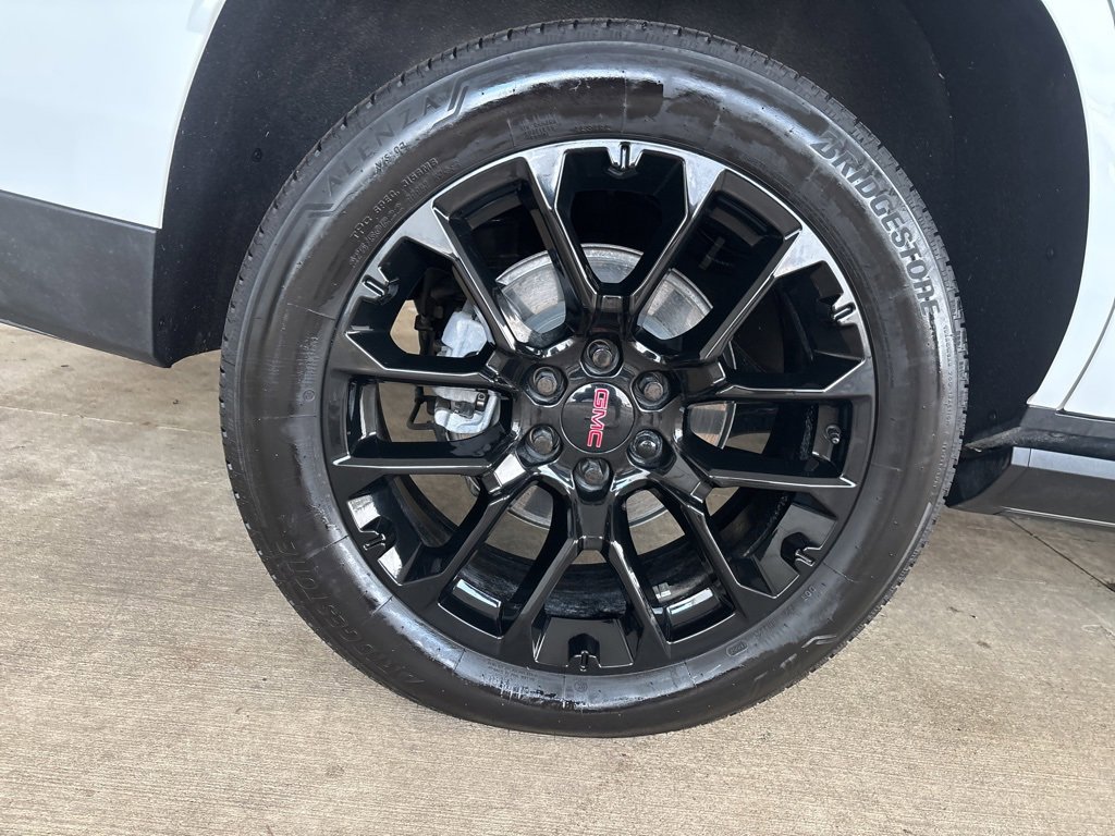 Used 2025 GMC Yukon Denali image 48