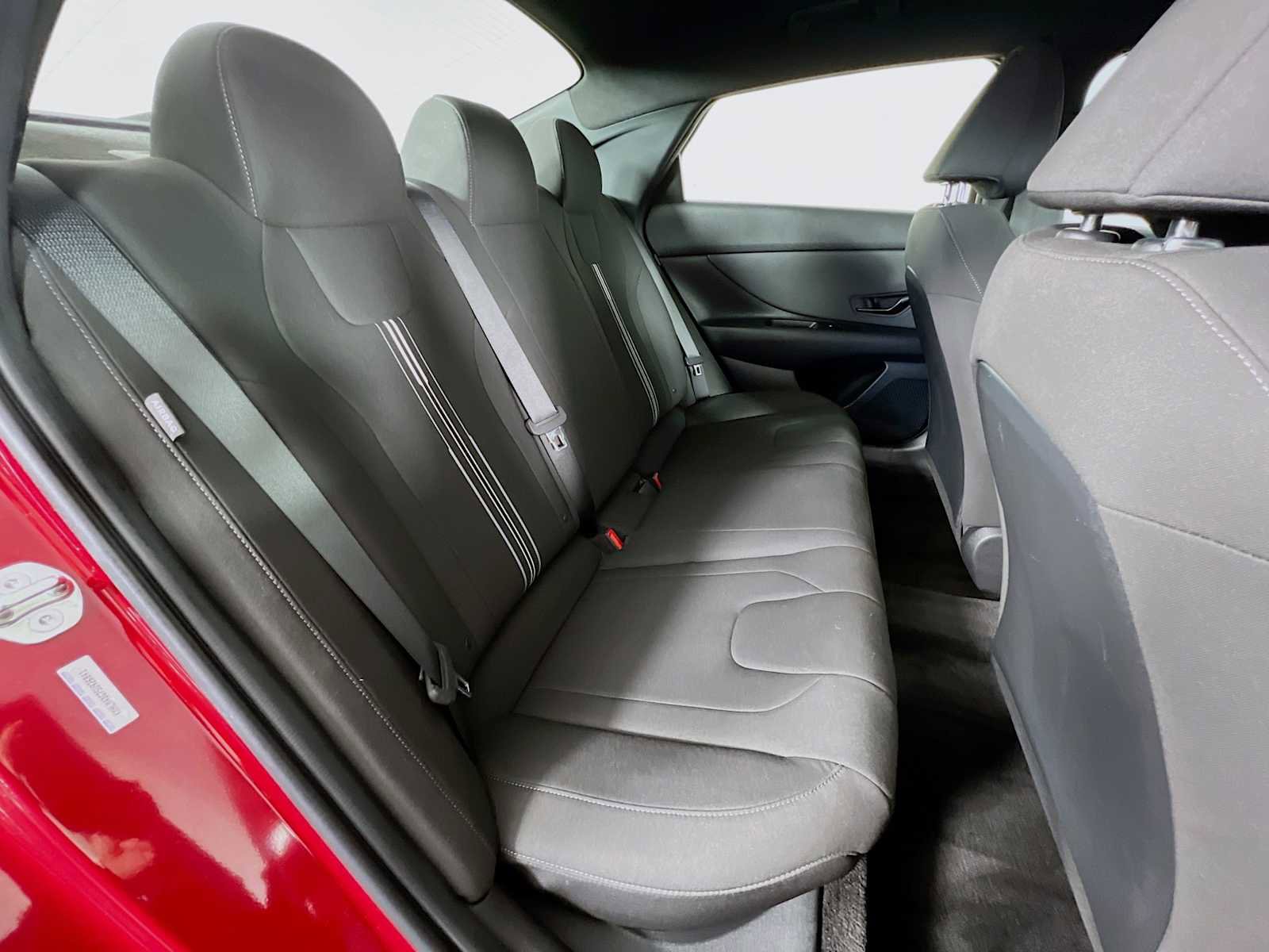 Certified 2025 Hyundai Elantra Sport image 19