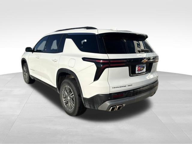Used 2024 Chevrolet Traverse LT AWD/4WD image 5
