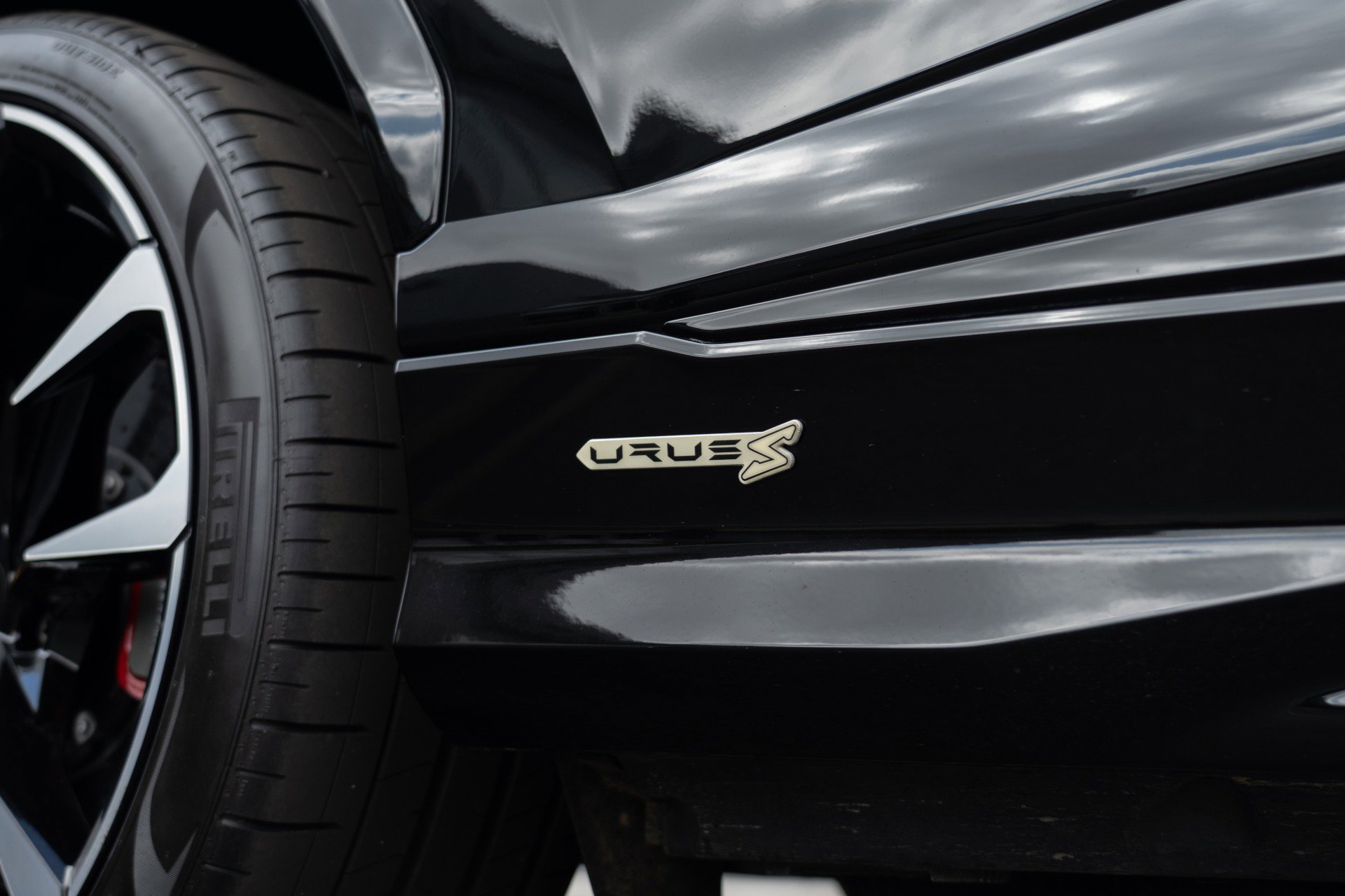 Used 2024 Lamborghini Urus S image 9