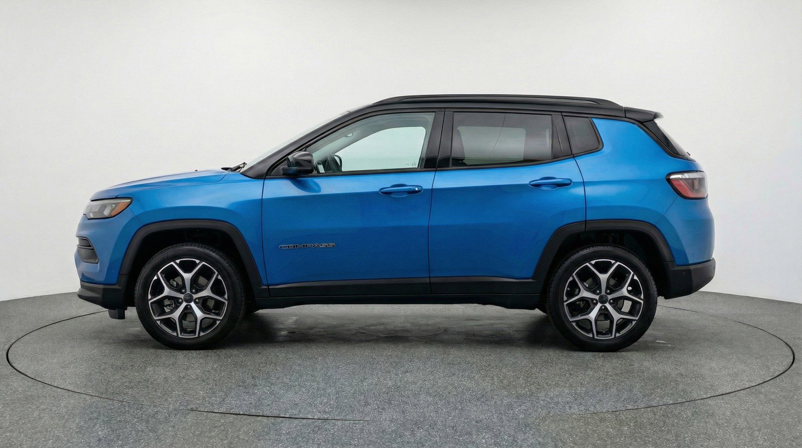 Used 2025 Jeep Compass Limited image 5