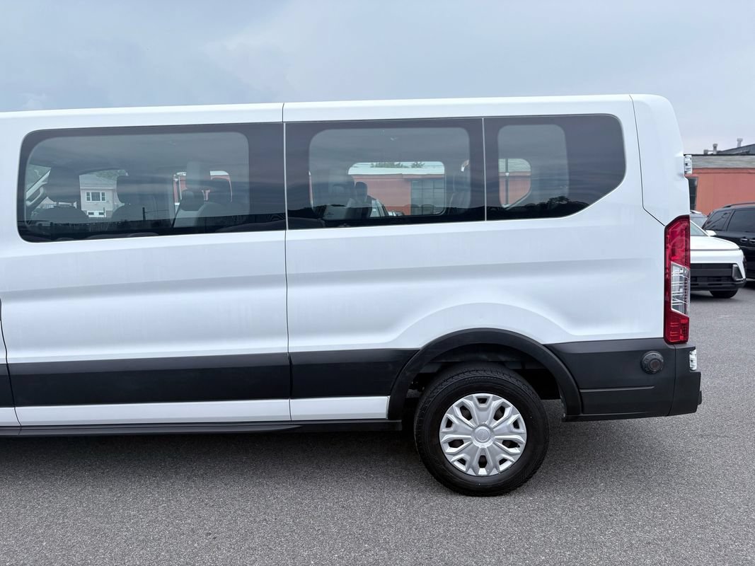 Used 2019 Ford Transit 350 XLT RWD image 7