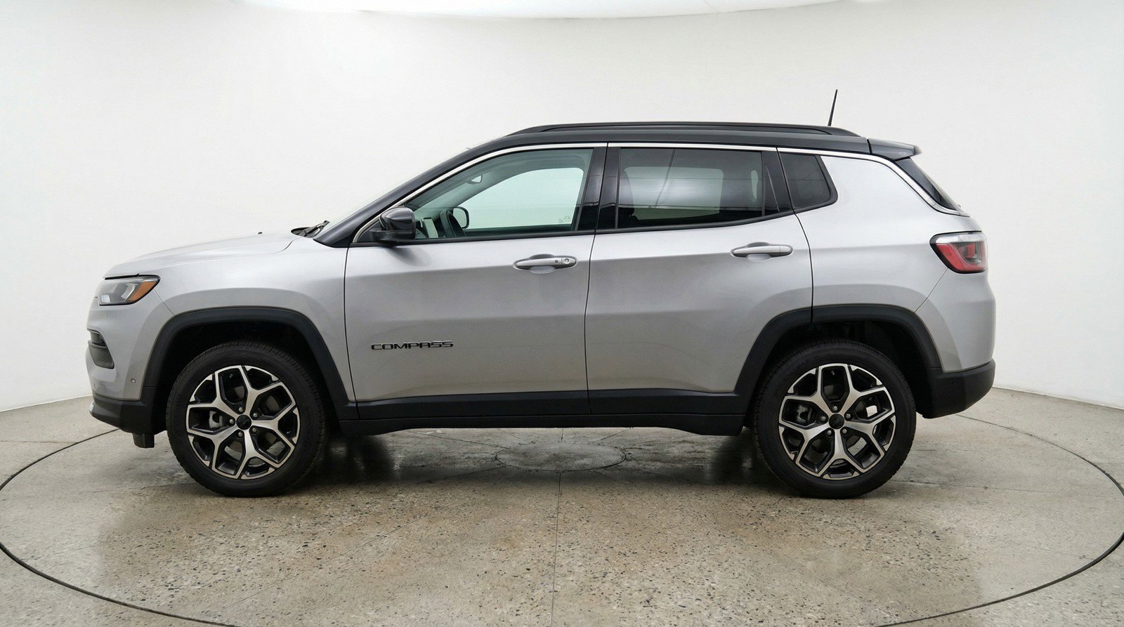 Used 2025 Jeep Compass Limited image 5