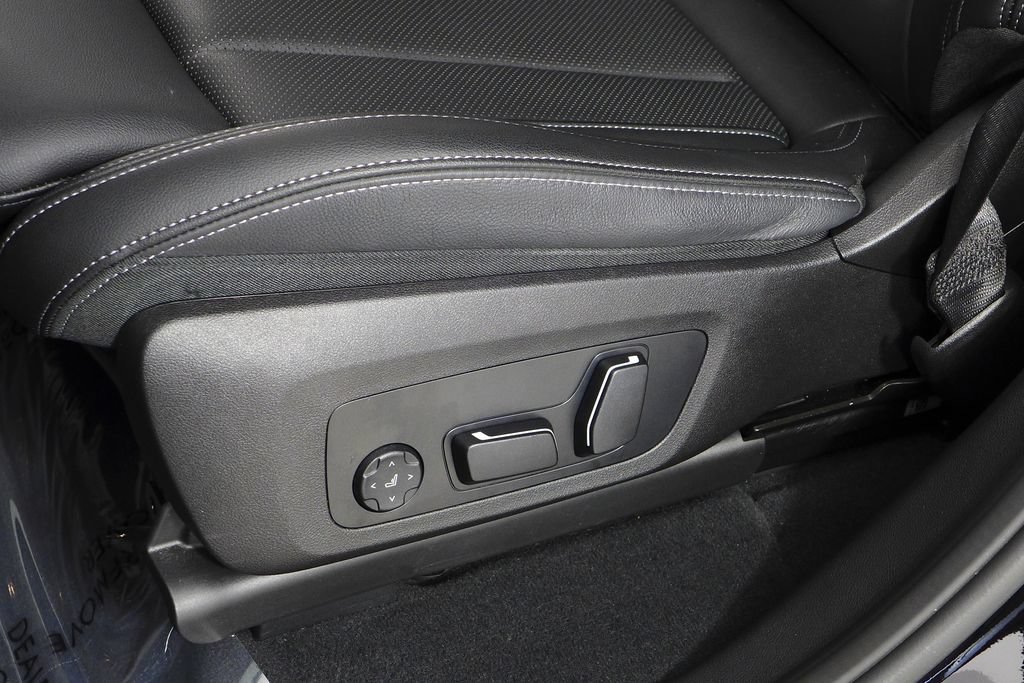 Used 2024 BMW X4 xDrive30i w/ Premium Package AWD/4WD image 23