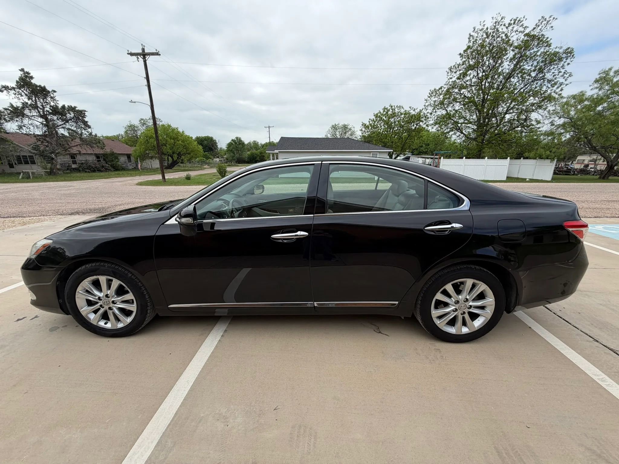 Used 2010 Lexus ES 350 FWD image 8