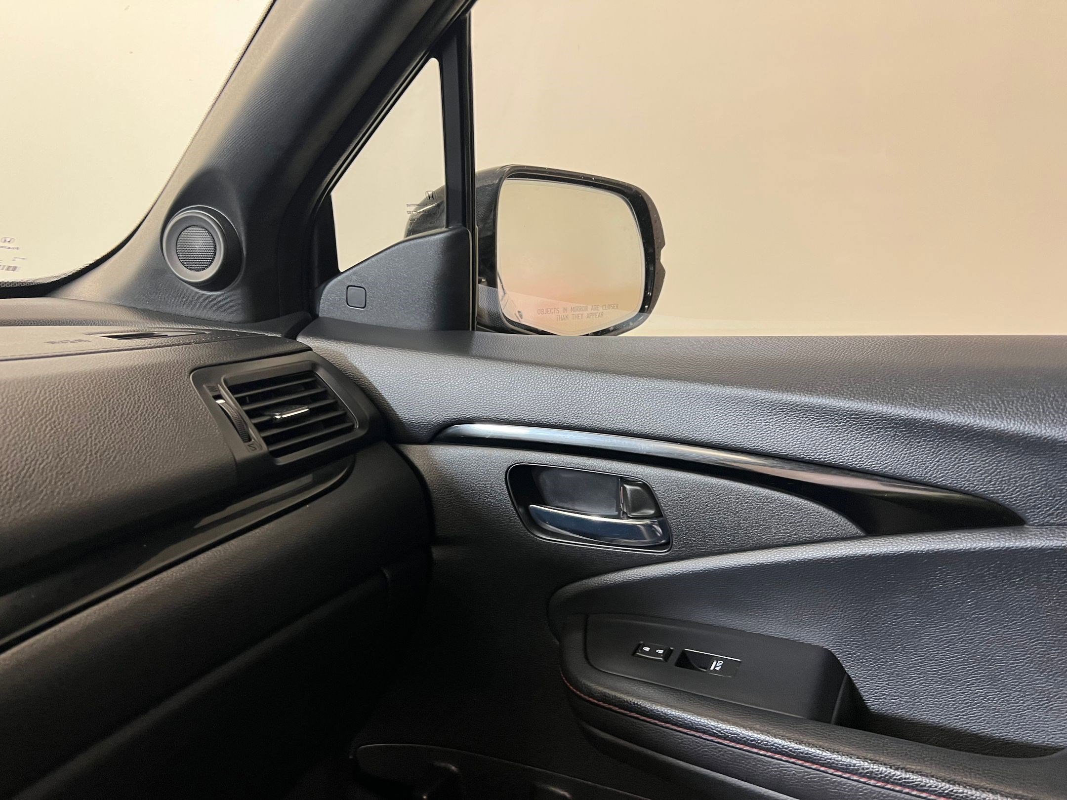 Used 2020 Honda Pilot Black Edition image 29