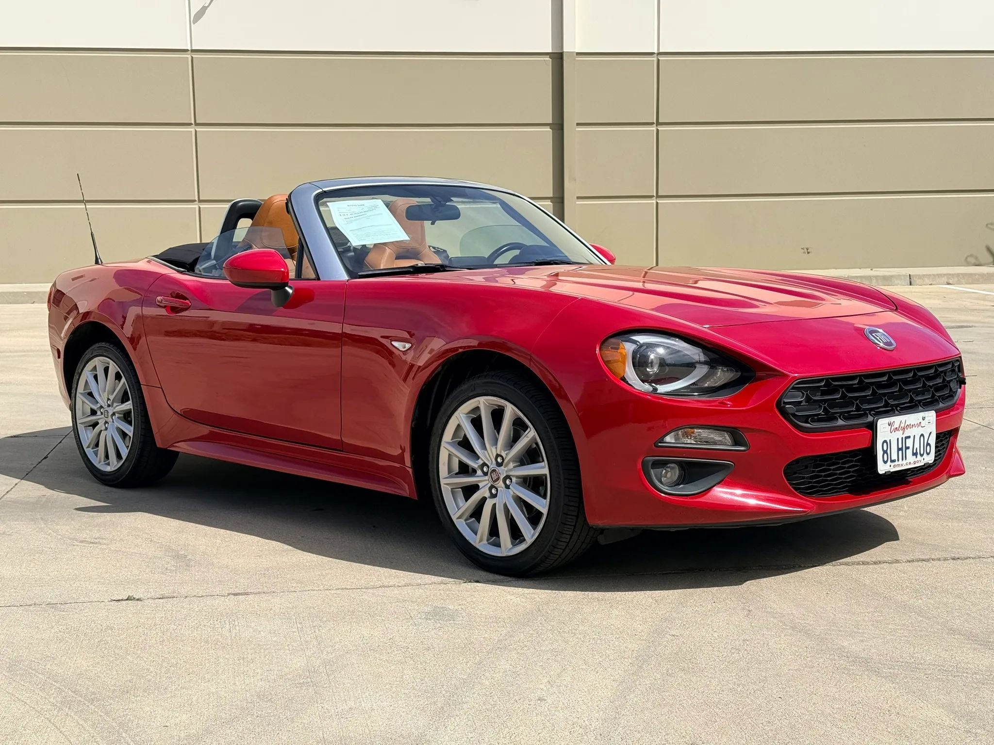 Used 2019 FIAT 124 Spider Lusso w/ Visibility Group image 3
