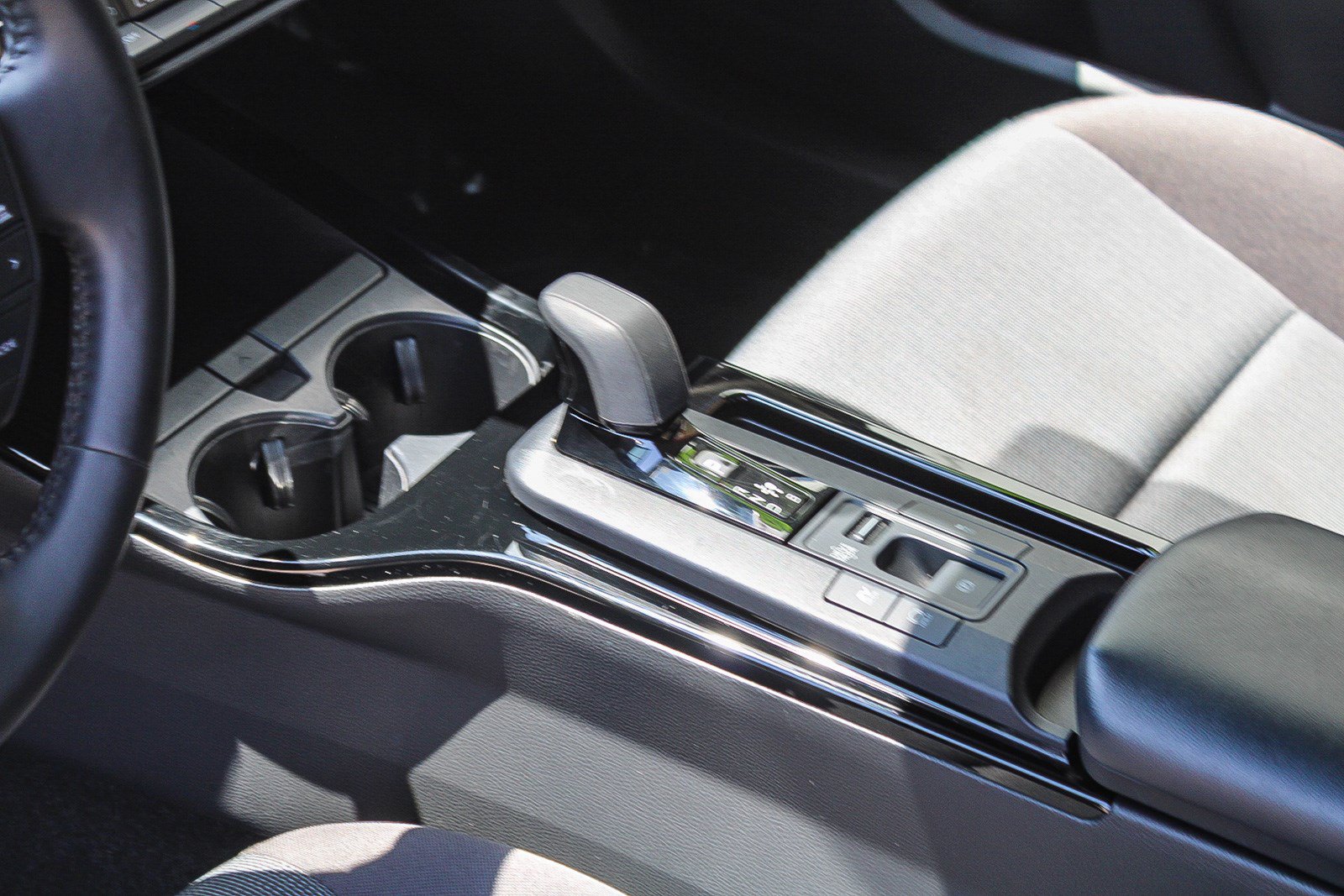 Certified 2025 Toyota Prius LE AWD/4WD image 21