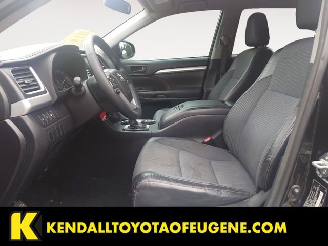 Used 2015 Toyota Highlander Plus AWD/4WD image 9